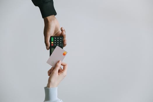Půjčka nebo Kreditní Karta: Jaký Finanční Nástroj Vybrat?